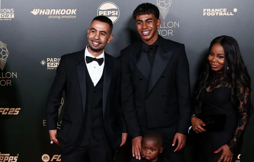 Hé lộ sự thật: “Yamal” không phải họ thật của thần đồng Barca! 2 Tên đầy đủ của Yamal (Lamine Yamal Nasraoui Ebana) bao gồm họ cha và mẹ anh